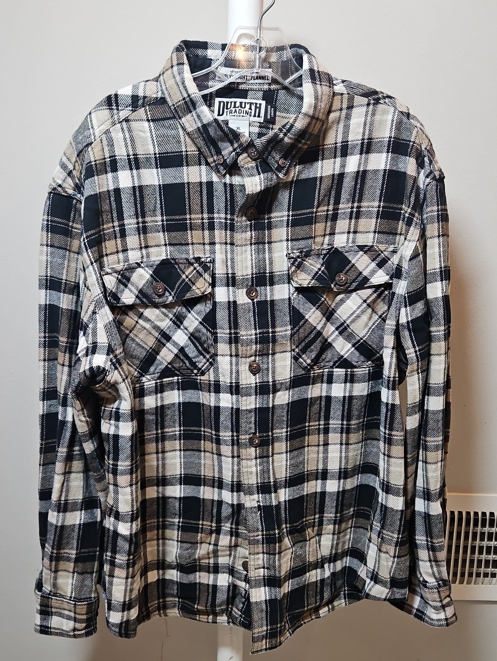 Duluth Trading Co XL Black & Cream Plaid Button-Down Flannel Shirt